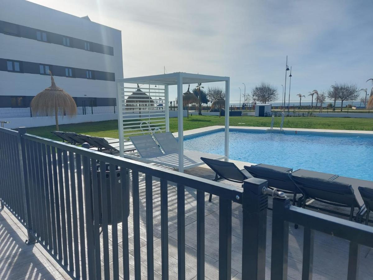 Apartamento Valle-Niza: Beachfront Retreat in Velez-Malaga Exterior photo