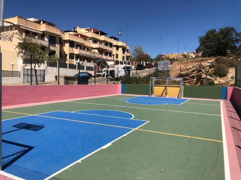 Apartamento Valle-Niza: Beachfront Retreat in Velez-Malaga Exterior photo