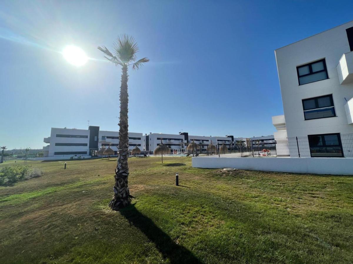 Apartamento Valle-Niza: Beachfront Retreat in Velez-Malaga Exterior photo